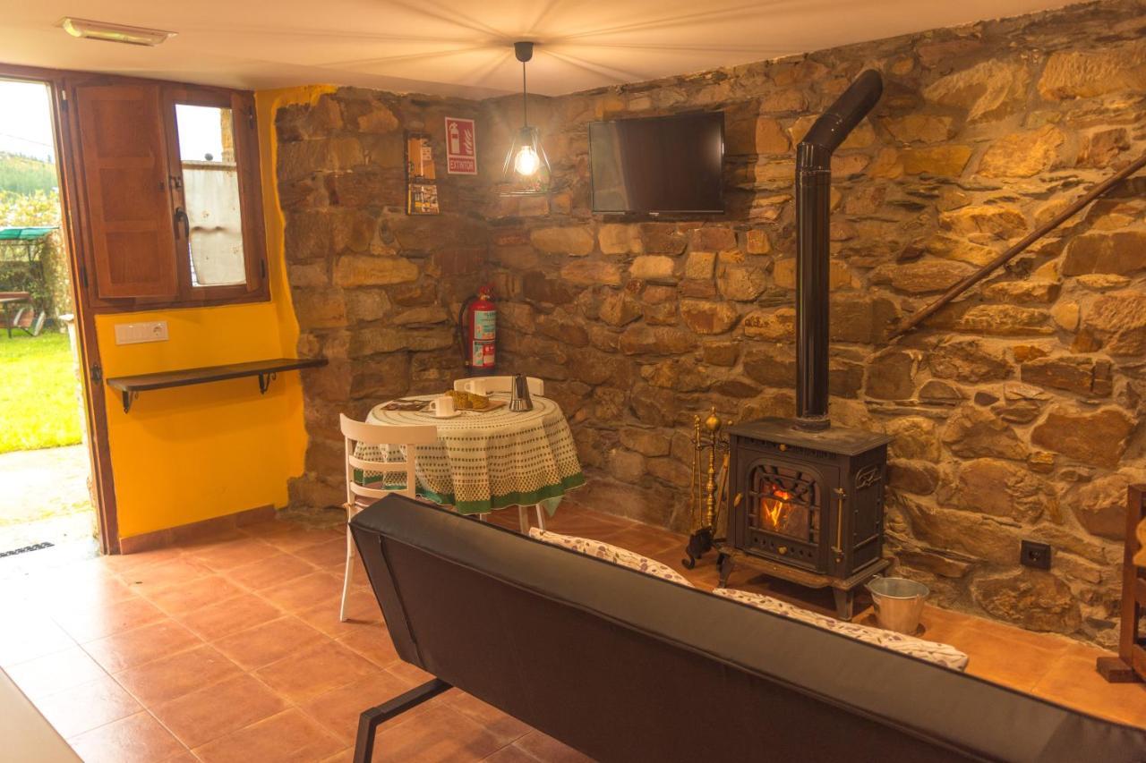 Apartamentos Rurales Tia Vicenta Santa Eulalia de Oscos Luaran gambar