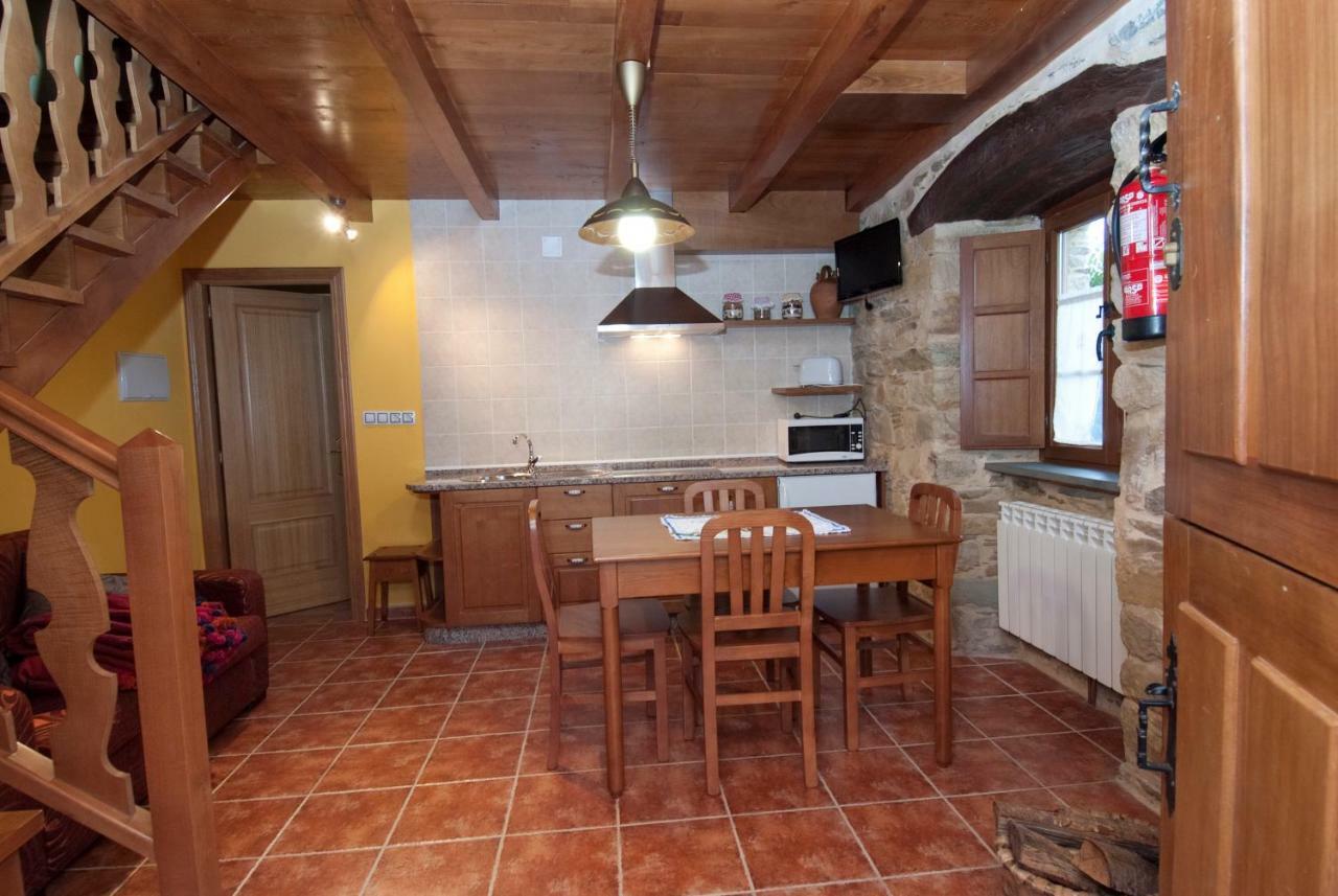 Apartamentos Rurales Tia Vicenta Santa Eulalia de Oscos Luaran gambar